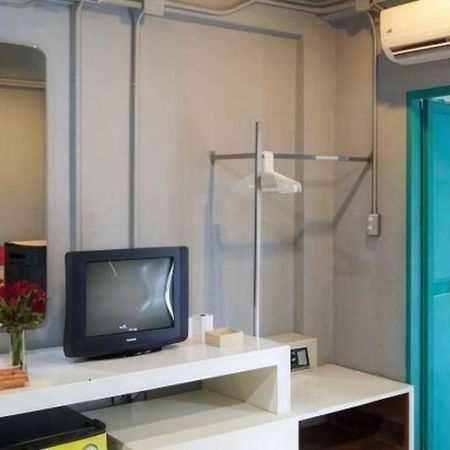 Oyo 292 The Oddy Hip Hotel Patong Esterno foto