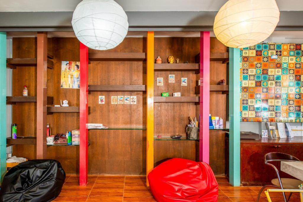Oyo 292 The Oddy Hip Hotel Patong Esterno foto