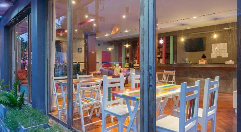 Oyo 292 The Oddy Hip Hotel Patong Esterno foto