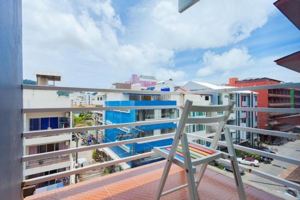 Oyo 292 The Oddy Hip Hotel Patong Esterno foto