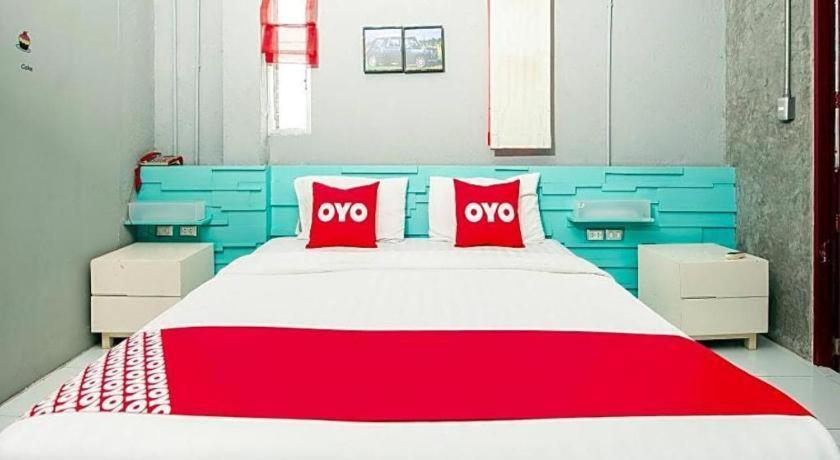 Oyo 292 The Oddy Hip Hotel Patong Esterno foto