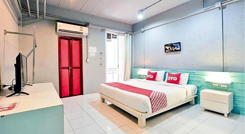 Oyo 292 The Oddy Hip Hotel Patong Esterno foto